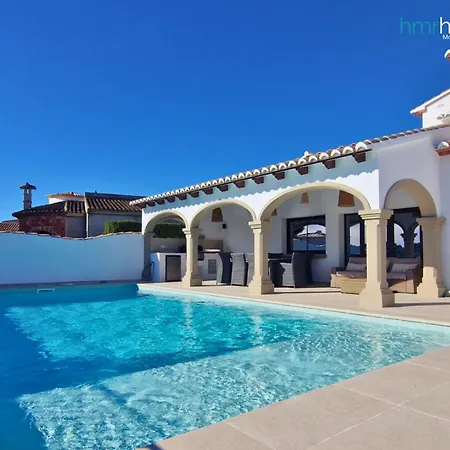 Villa Vesper By Hmr Holidays *